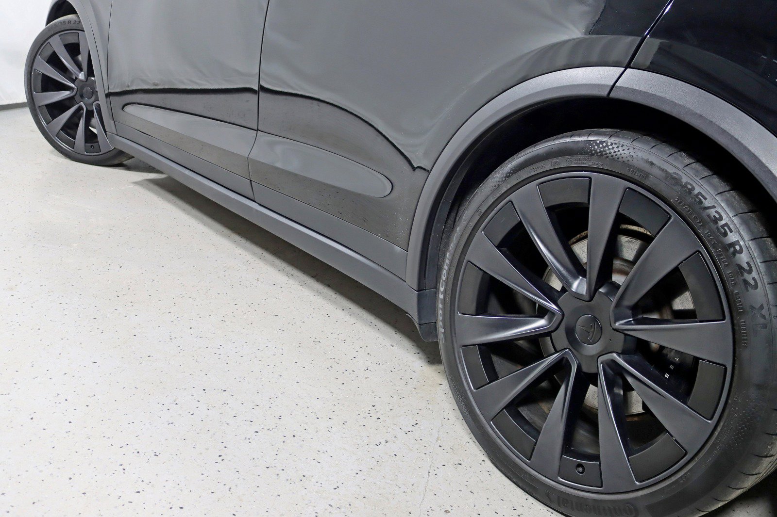 Used 2022 Tesla Model X Plaid image 13