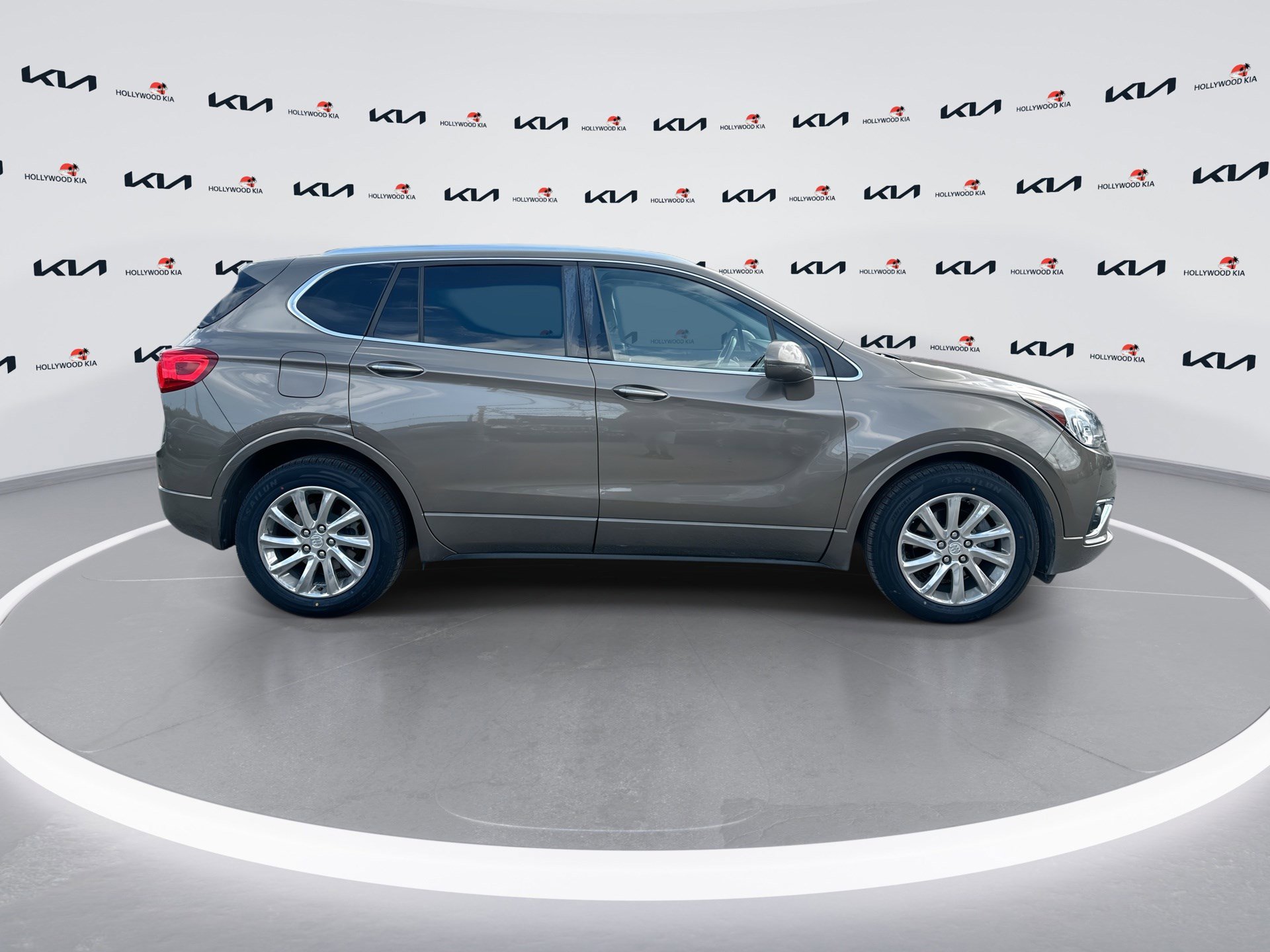 Used 2019 Buick Envision Essence FWD image 9