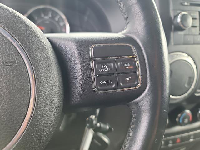 Used 2013 Jeep Wrangler Rubicon w/ PWR Convenience Group image 27