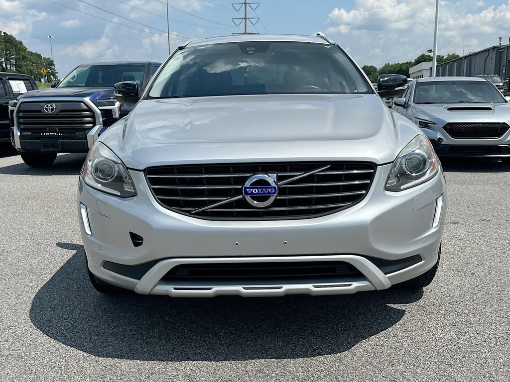 Used 2017 Volvo XC60 T5 Dynamic w/ Preferred Option Package FWD image 5