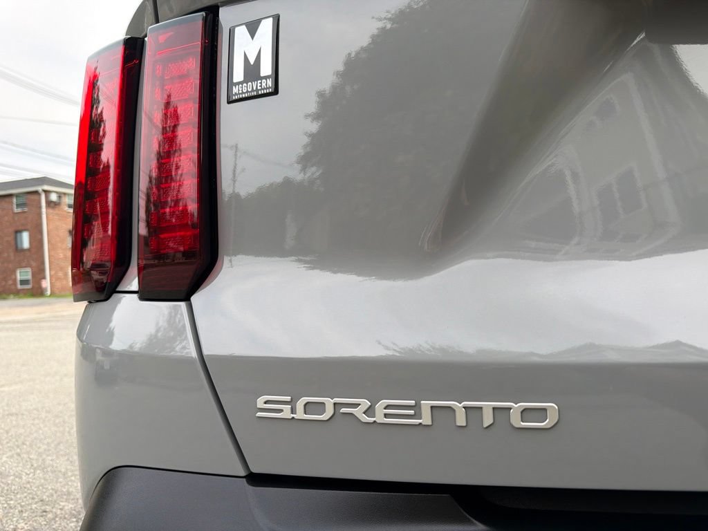 Certified 2023 Kia Sorento S w/ Panoramic Sunroof Package AWD/4WD image 12
