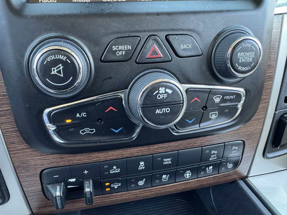 Used 2016 RAM 1500 Laramie w/ Convenience Group image 30