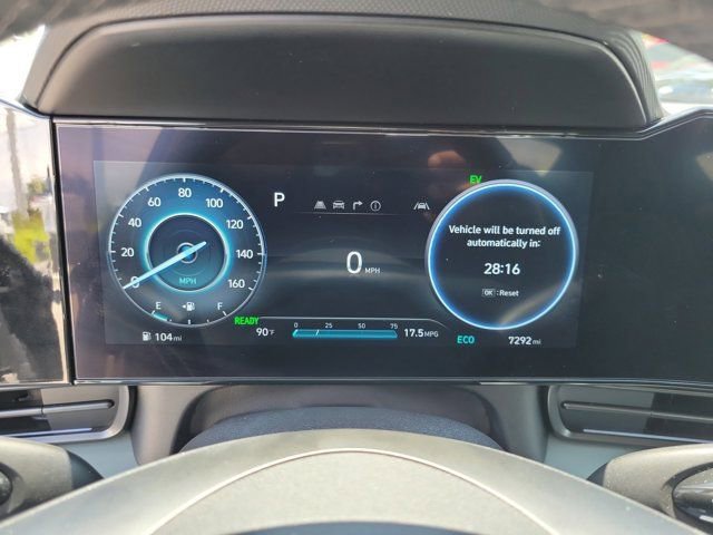 Certified 2025 Hyundai Elantra Limited image 21