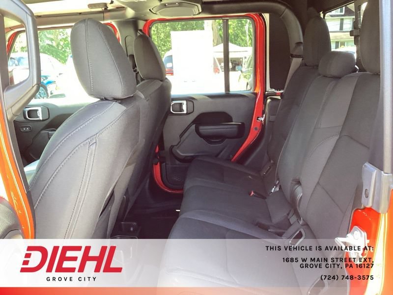 Used 2023 Jeep Gladiator Sport AWD/4WD image 17