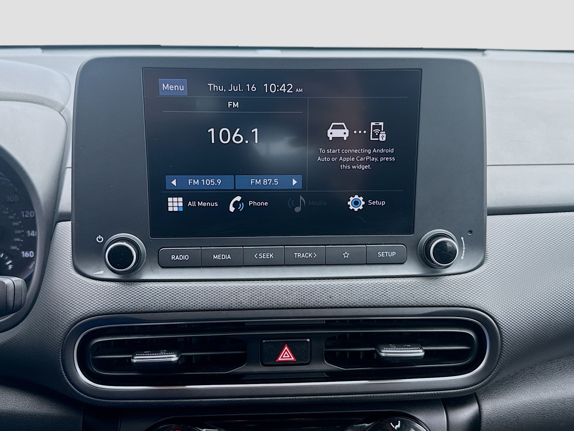 Used 2023 Hyundai Kona SE AWD/4WD image 10