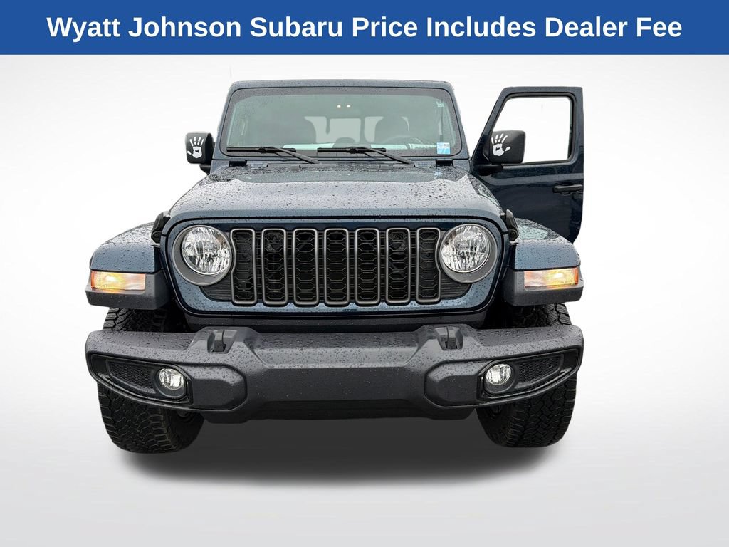 Used 2025 Jeep Gladiator Sport AWD/4WD image 12
