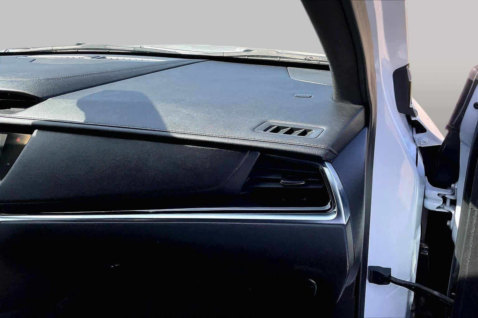 Used 2024 Cadillac XT6 Luxury FWD image 19