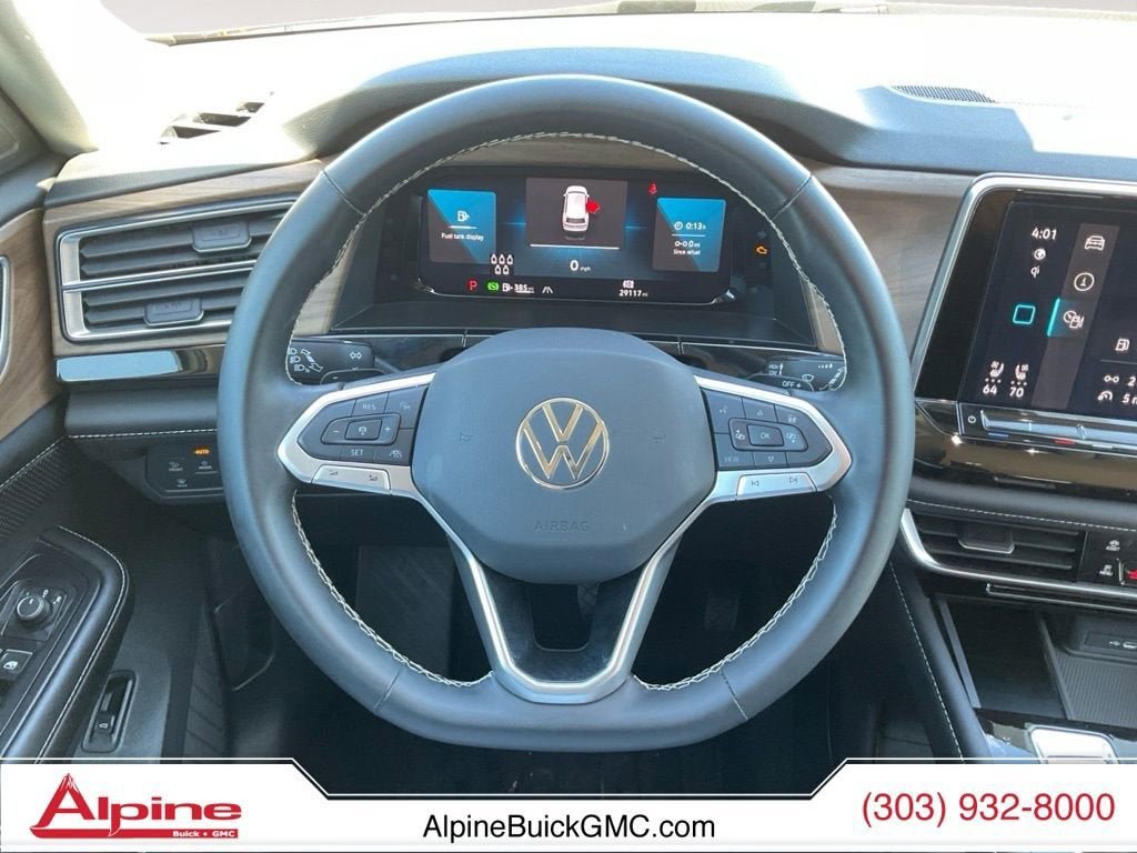 Used 2025 Volkswagen Atlas SE FWD image 12