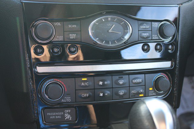 Used 2011 INFINITI G37 Convertible w/ Premium Pkg RWD image 29