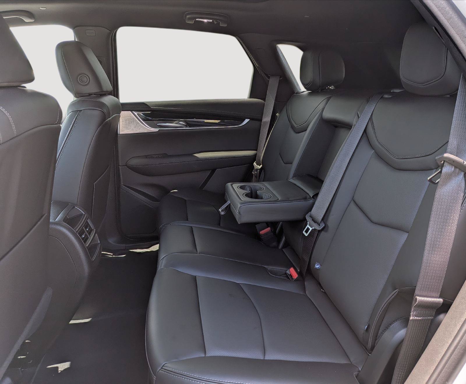 New 2026 Cadillac XT5 Premium Luxury w/ LPO, ONYX Package AWD/4WD image 23
