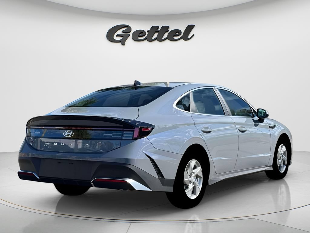 New 2026 Hyundai Sonata SE FWD image 8