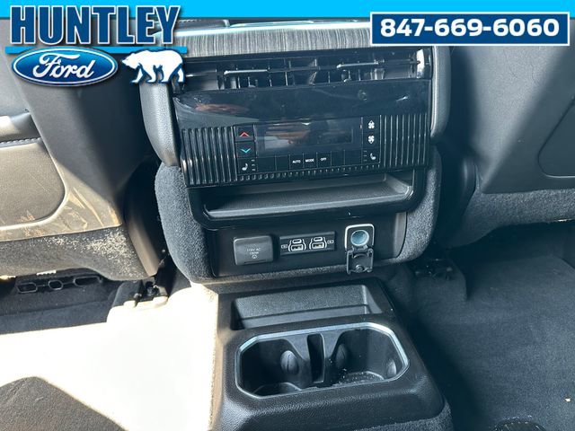 Used 2023 Jeep Wagoneer Series III w/ Convenience Group I image 17