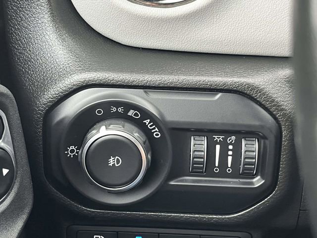 Used 2021 Jeep Wrangler Unlimited Sahara image 25