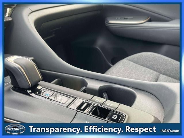 Used 2023 Toyota Crown AWD/4WD image 30