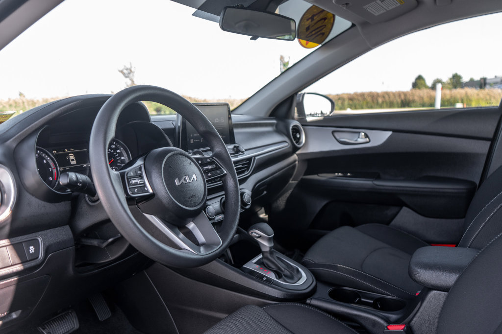 Used 2024 Kia Forte LXS FWD image 19