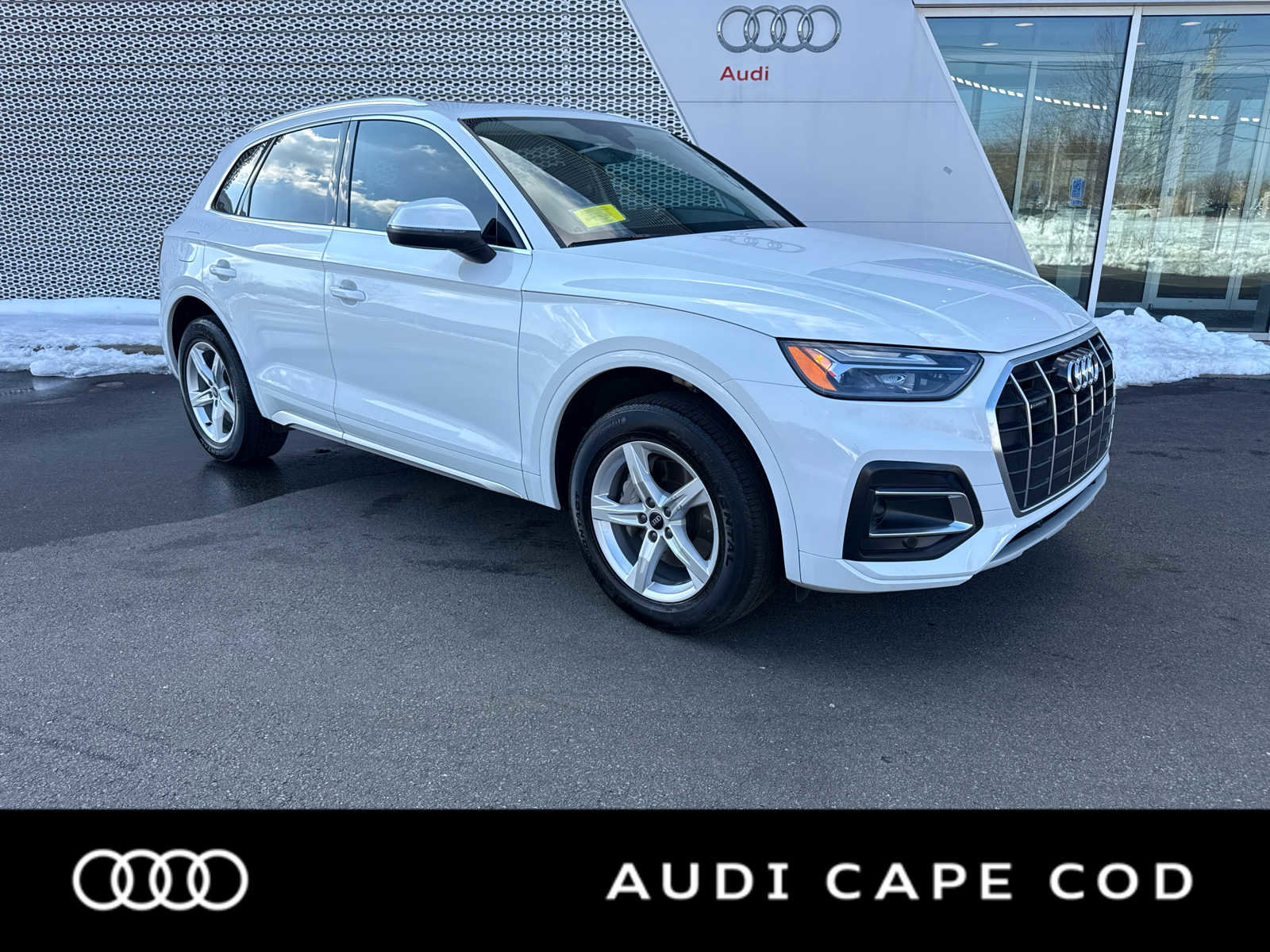 Used 2023 Audi Q5 2.0T Premium w/ Convenience Package image 1