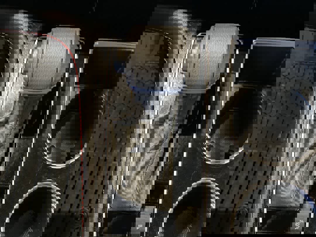 Used 2025 Toyota Sienna XSE w/ XSE Premium Package image 21