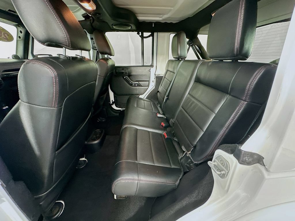 Used 2012 Jeep Wrangler Unlimited Sahara AWD/4WD image 28