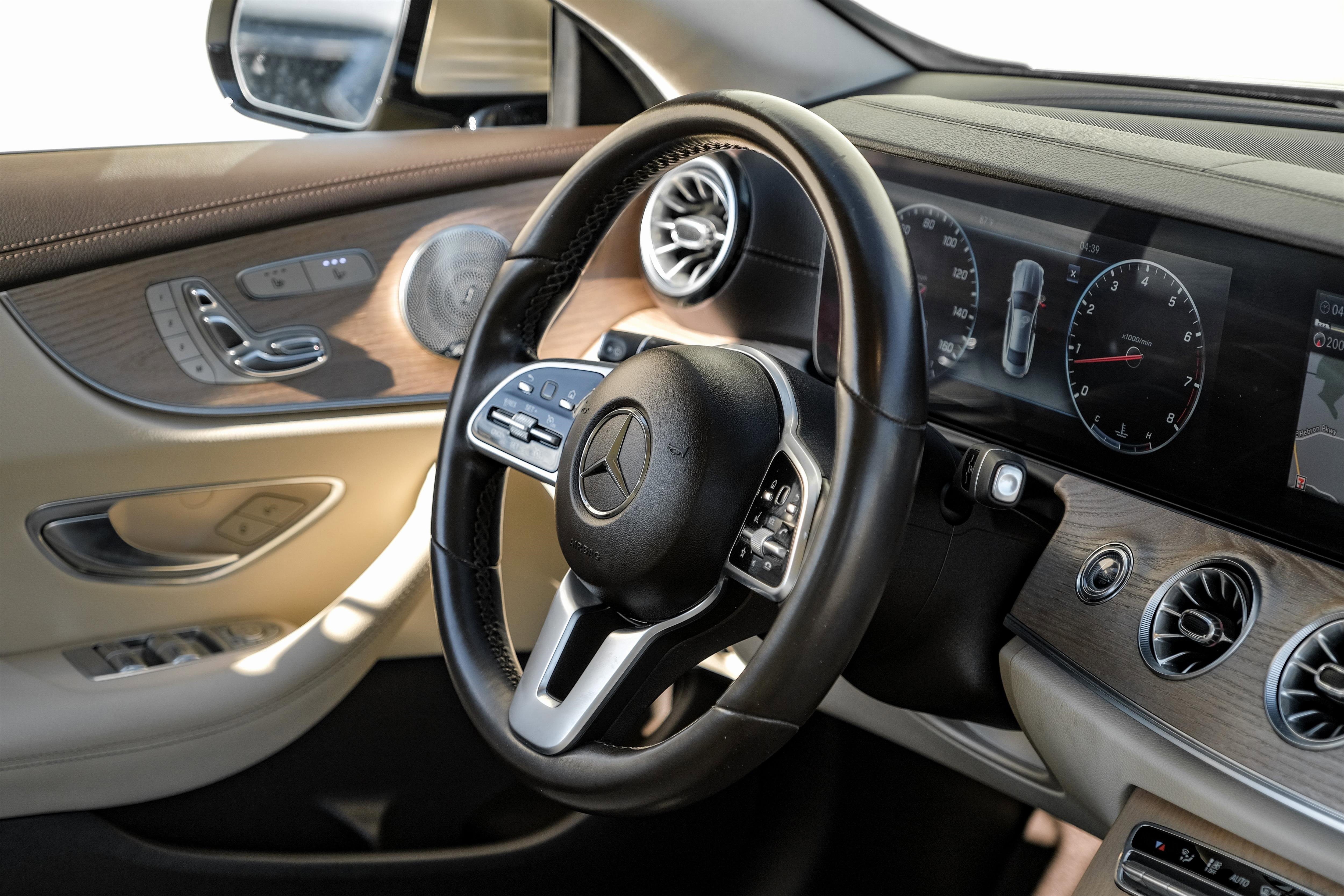 Used 2019 Mercedes-Benz E 450 Coupe w/ AMG Line Package image 13