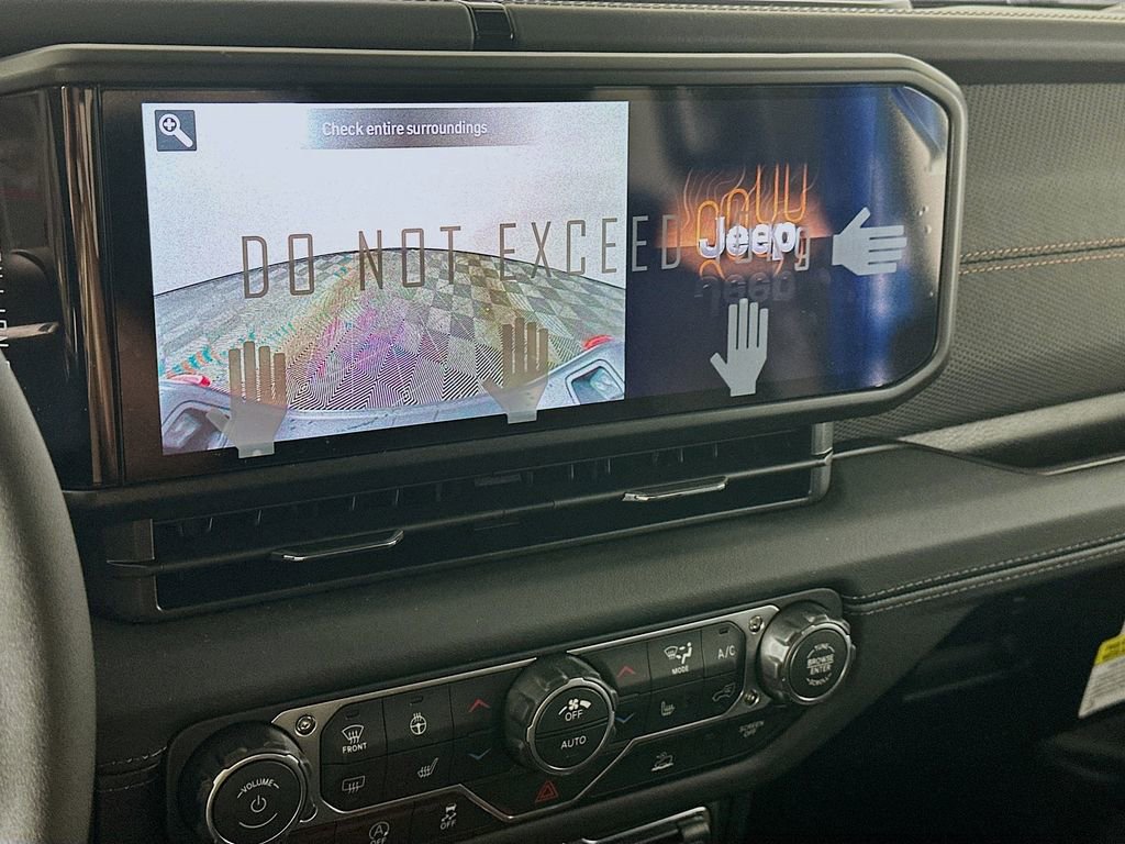 New 2026 Jeep Gladiator Mojave image 15