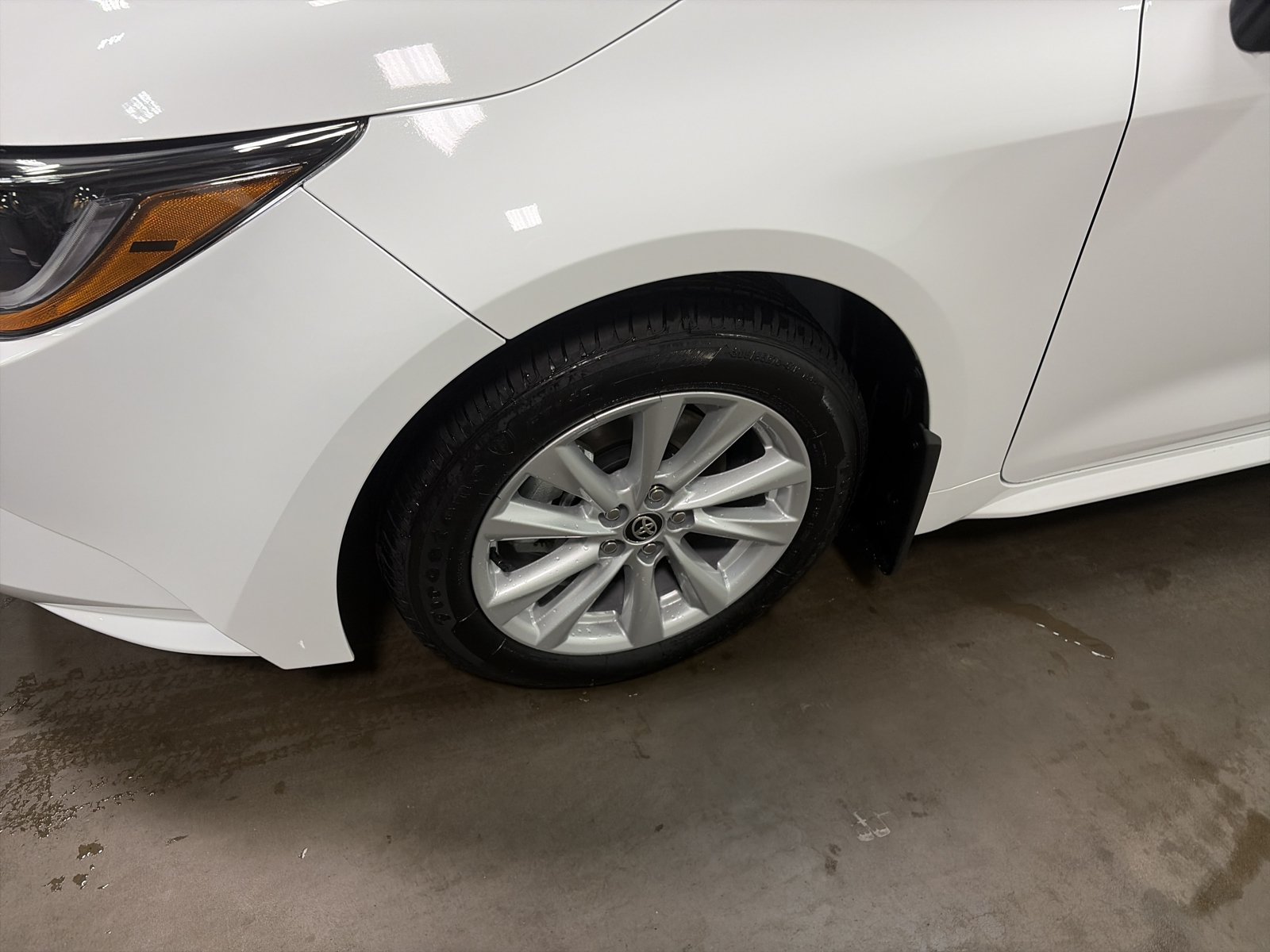 New 2026 Toyota Corolla LE w/ LE Premium Package FWD image 9
