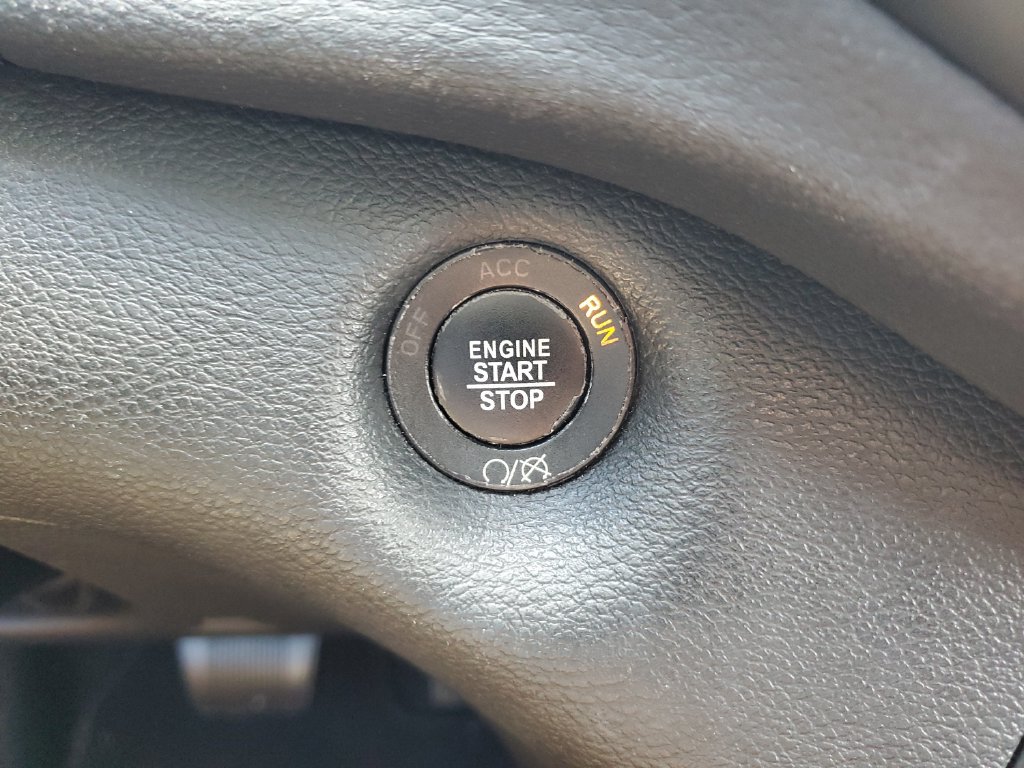Used 2019 Jeep Cherokee Limited AWD/4WD image 24