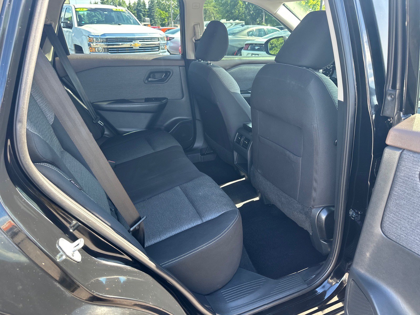 Used 2021 Nissan Rogue S FWD image 18