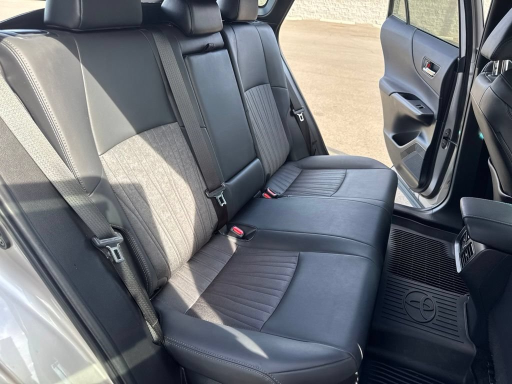 Used 2021 Toyota Venza XLE AWD/4WD image 14