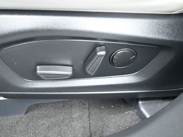 Certified 2025 Ford Explorer Active w/ Active Comfort Package image 11