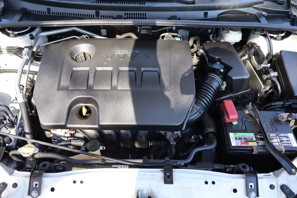 Used 2014 Toyota Corolla L image 38