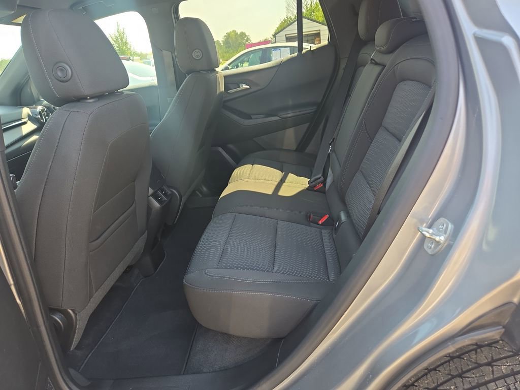 Used 2025 Chevrolet Equinox LT image 30