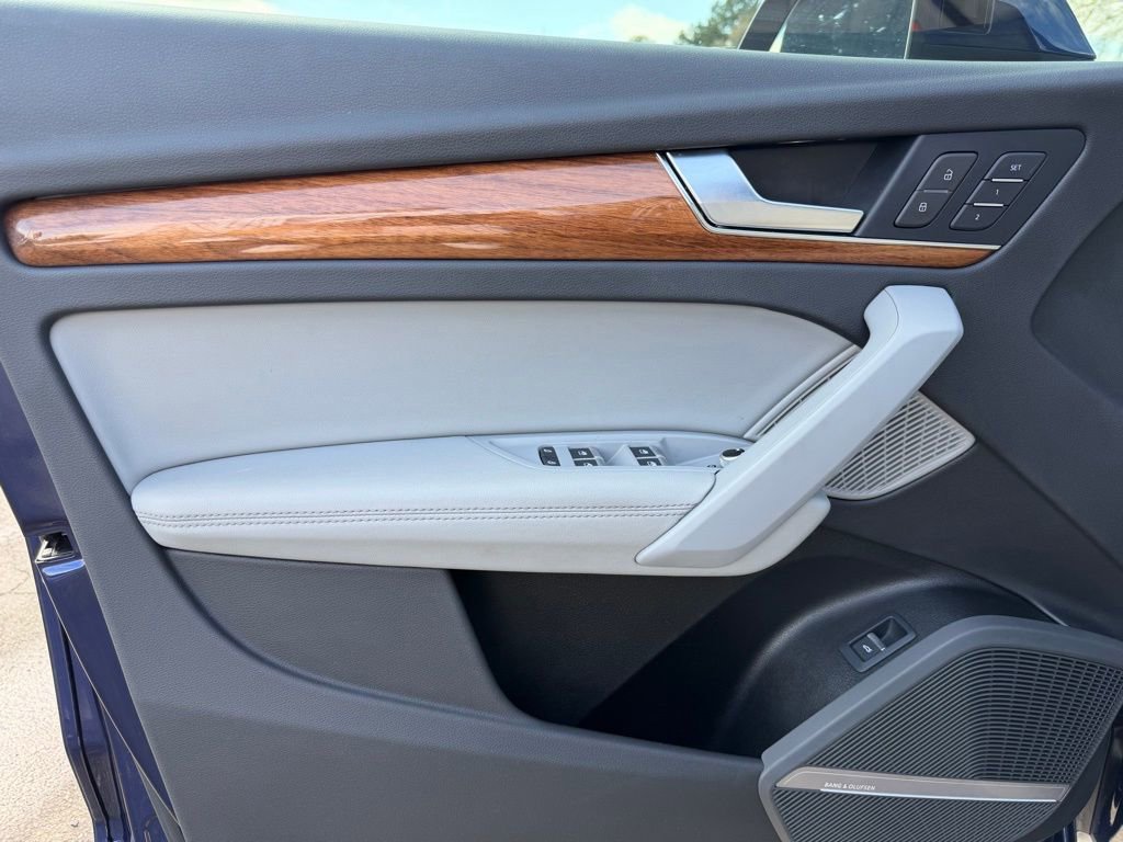 Used 2023 Audi Q5 2.0T Premium Plus w/ Premium Plus Package image 14