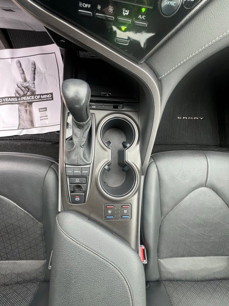 Used 2021 Toyota Camry XSE image 13