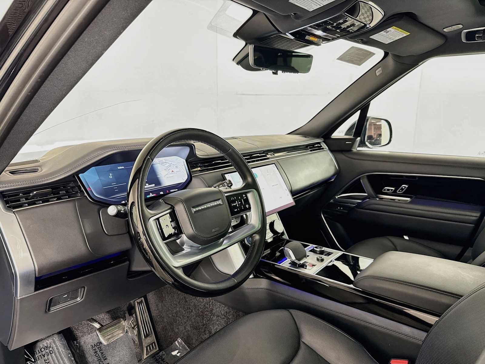 Used 2023 Land Rover Range Rover SE AWD/4WD image 9