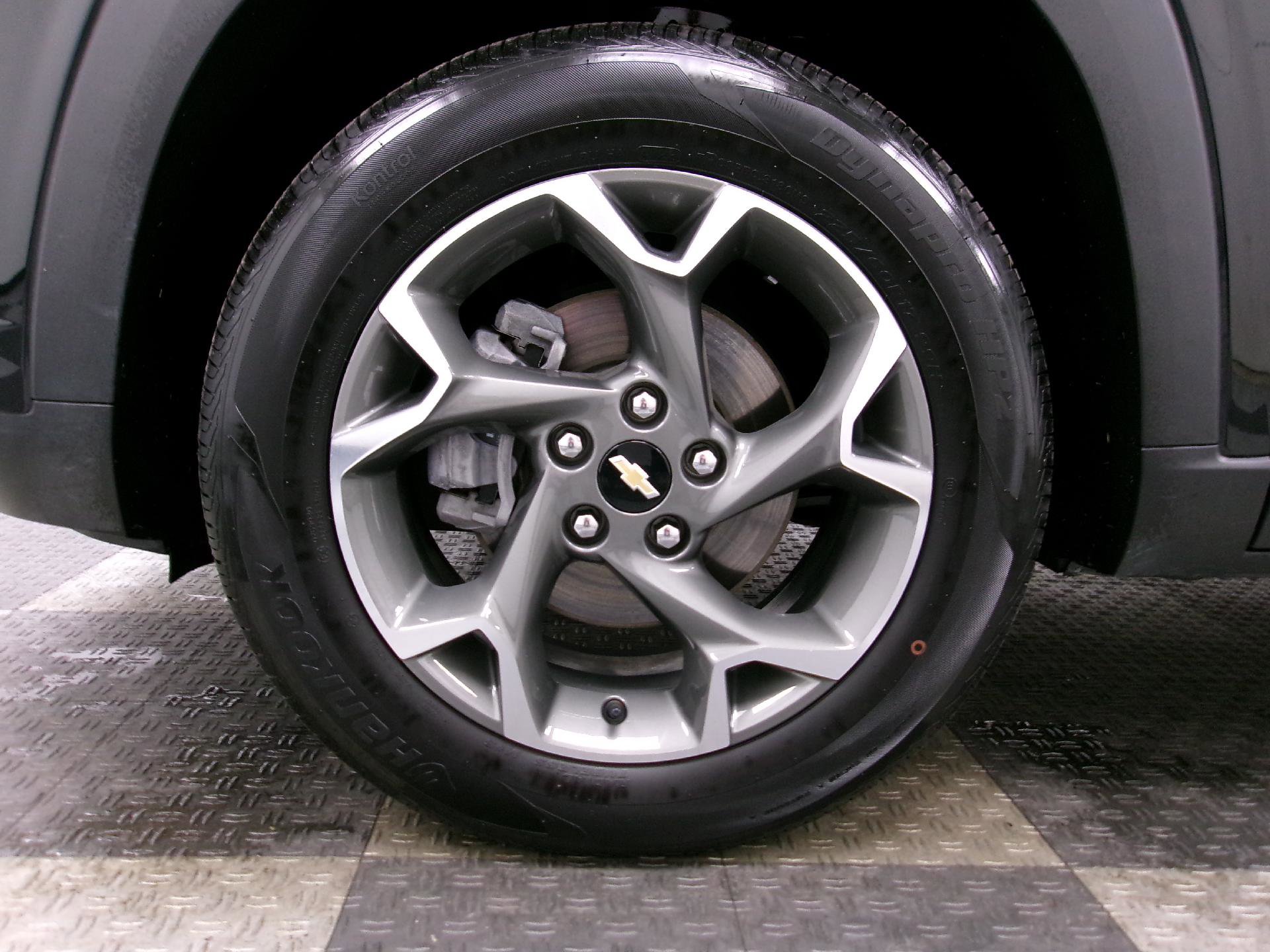 Certified 2024 Chevrolet Trax LT w/ Sunroof Package image 17