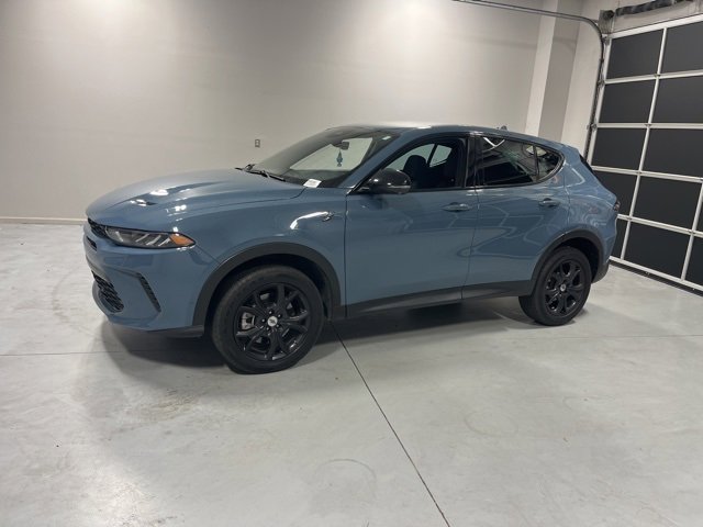 Used 2023 Dodge Hornet GT w/ Tech Pack w/o Parking image 3