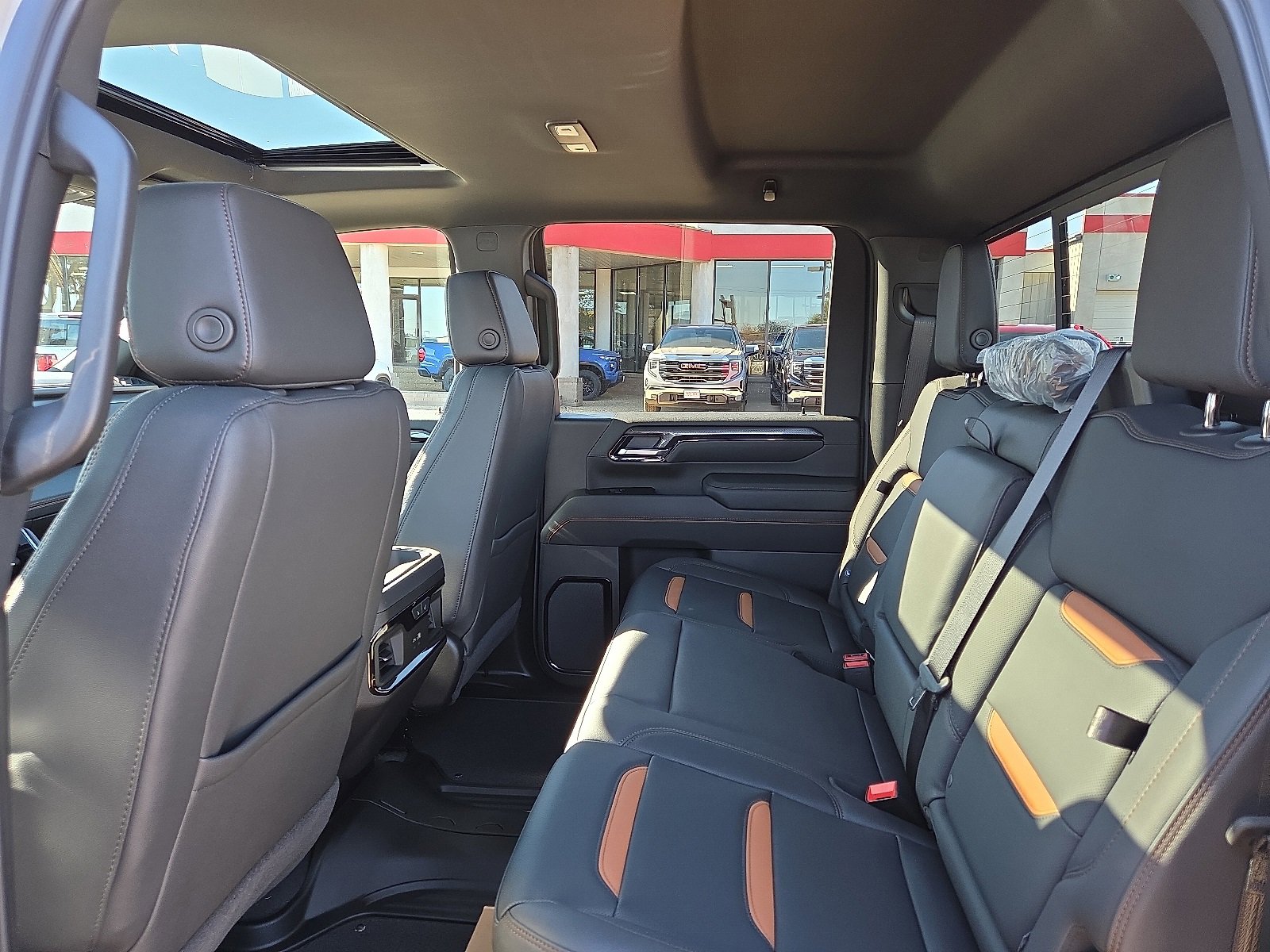 New 2026 GMC Sierra 2500 AT4 w/ AT4 Premium Plus Package image 8