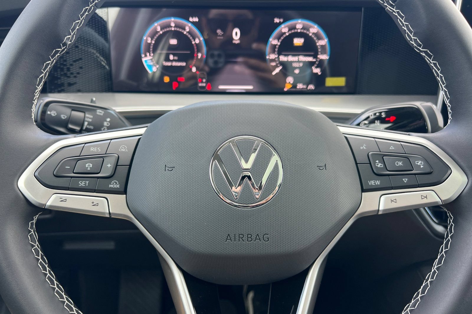 New 2026 Volkswagen Tiguan SE AWD/4WD image 23
