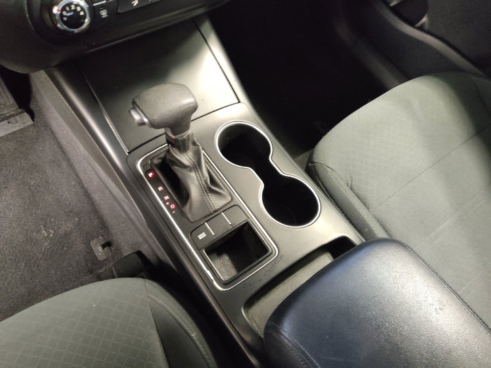 Used 2020 Kia Sorento LX image 26