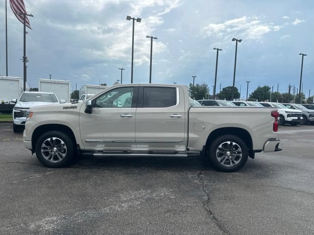 Used 2026 Chevrolet Silverado 1500 High Country w/ Technology Package AWD/4WD image 6