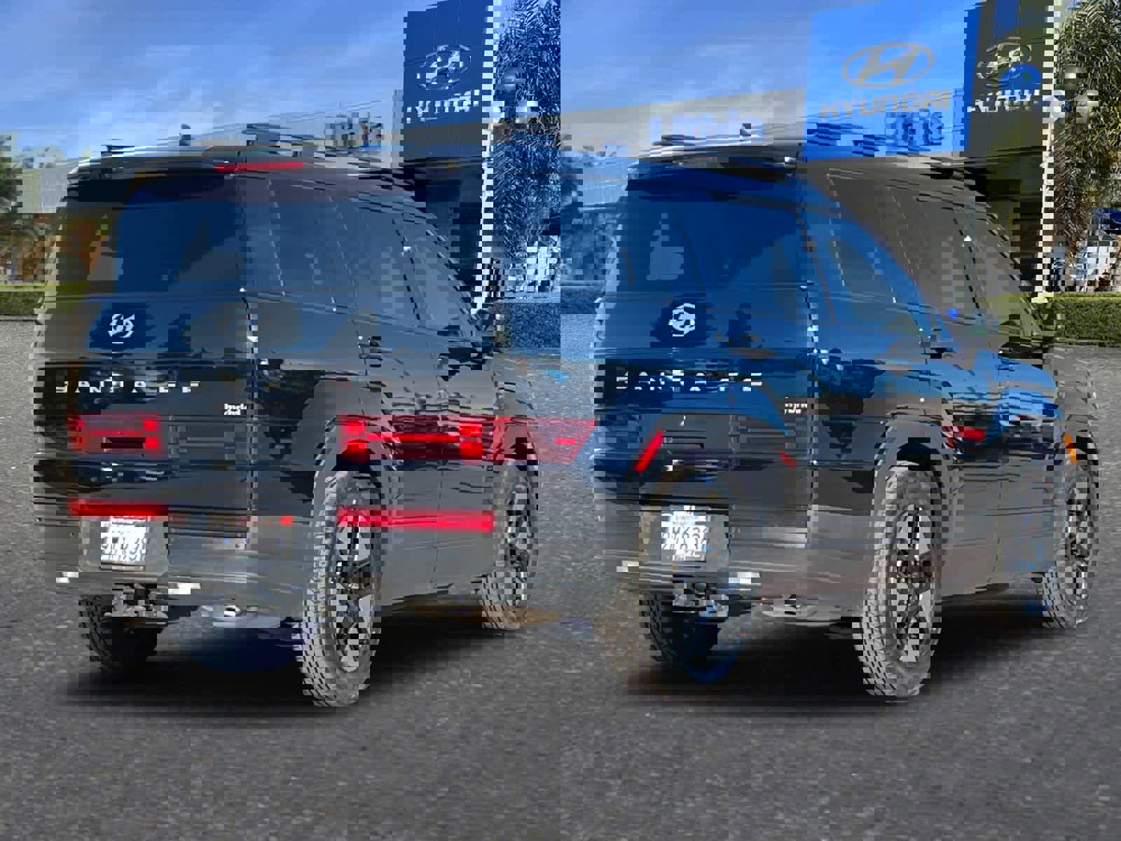 Used 2024 Hyundai Santa Fe SEL image 2