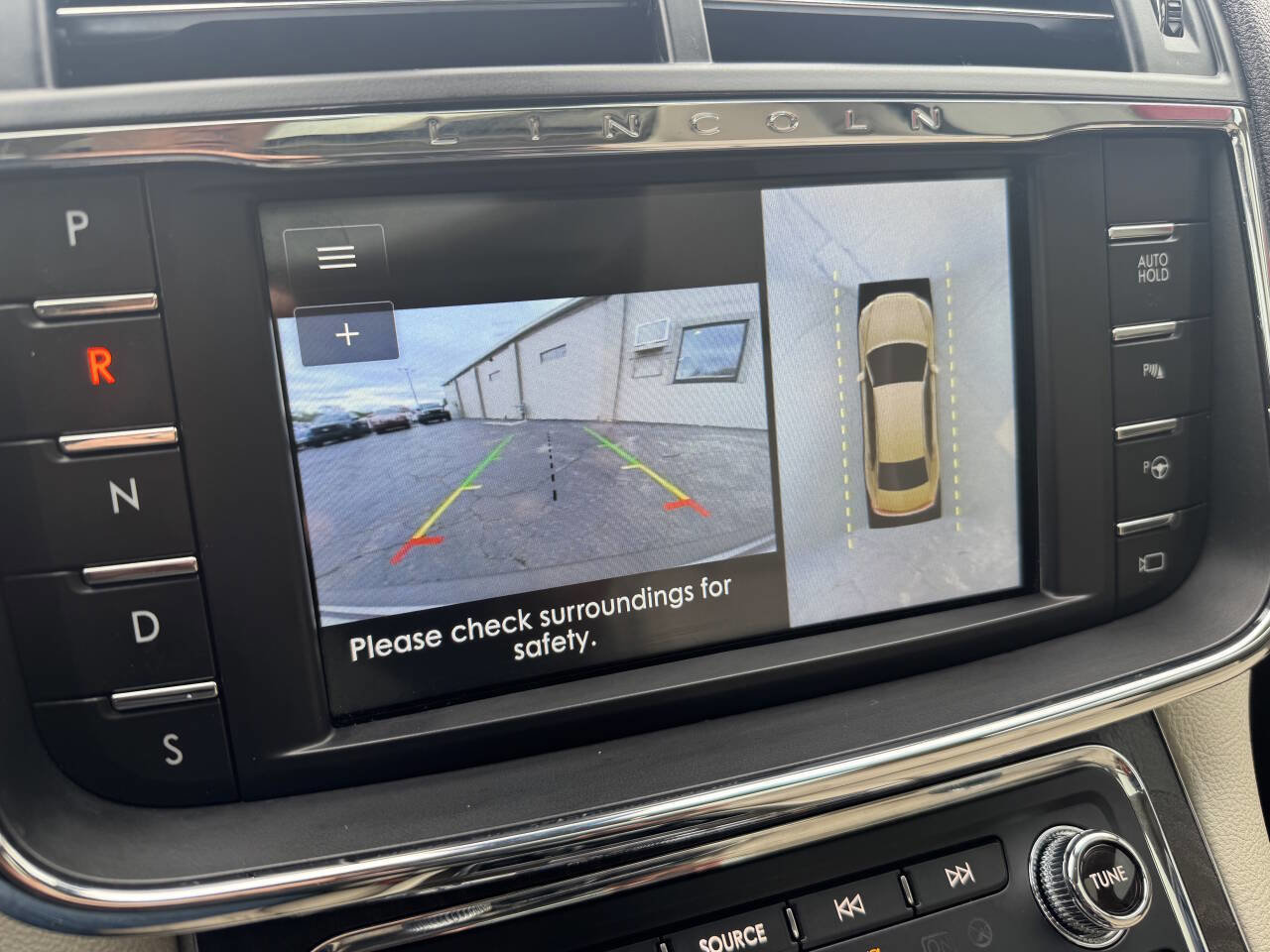 Used 2019 Lincoln Continental Reserve AWD/4WD image 13