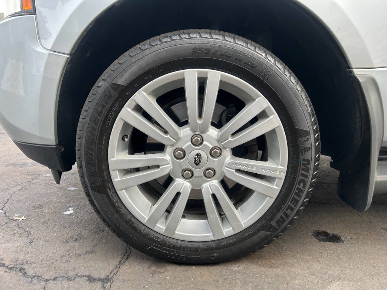 Used 2011 Land Rover Range Rover HSE LUX AWD/4WD image 27