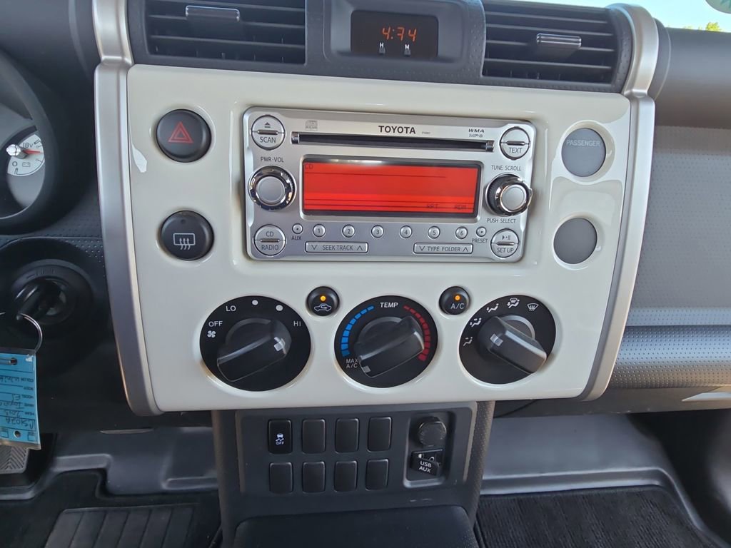 Used 2013 Toyota FJ Cruiser 4WD image 20