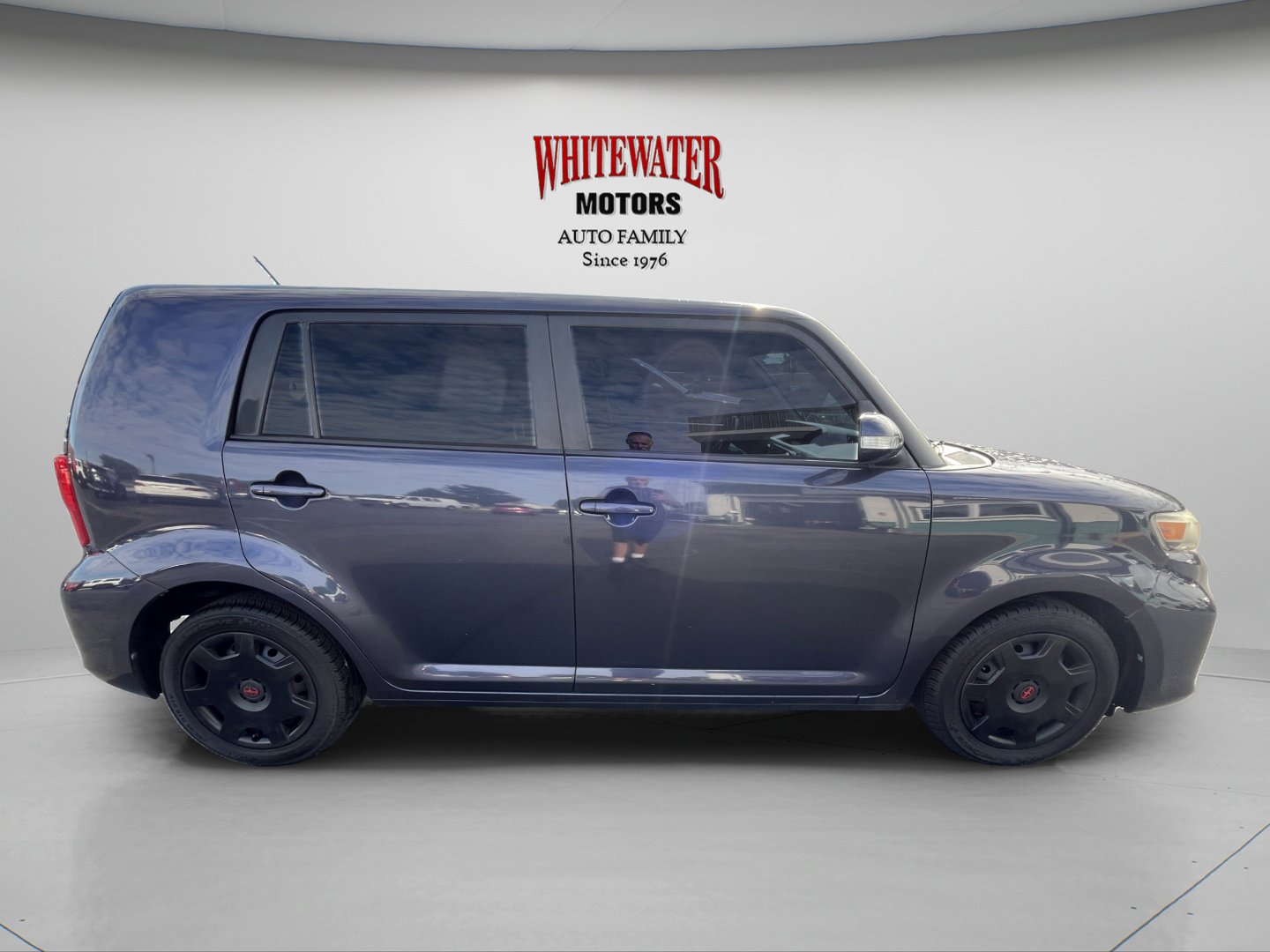 Used 2012 Scion xB FWD image 7