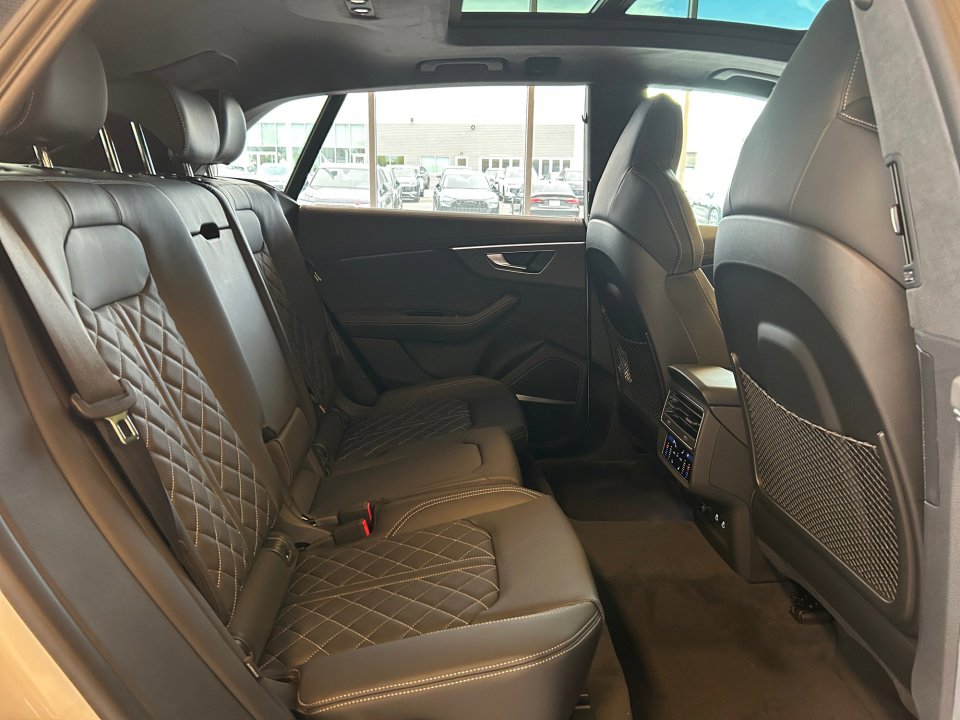 New 2026 Audi SQ8 Prestige image 29