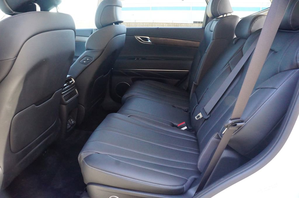 New 2025 Genesis GV80 2.5T Select image 18