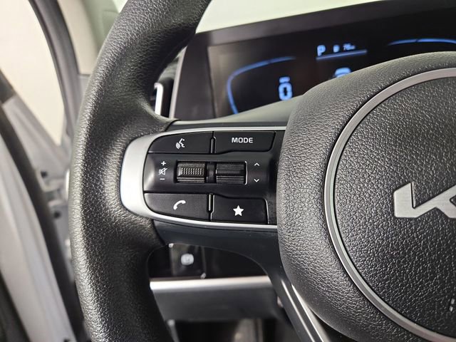 Certified 2025 Kia Sportage LX image 24