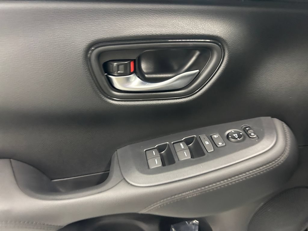 New 2027 Honda HR-V LX image 16