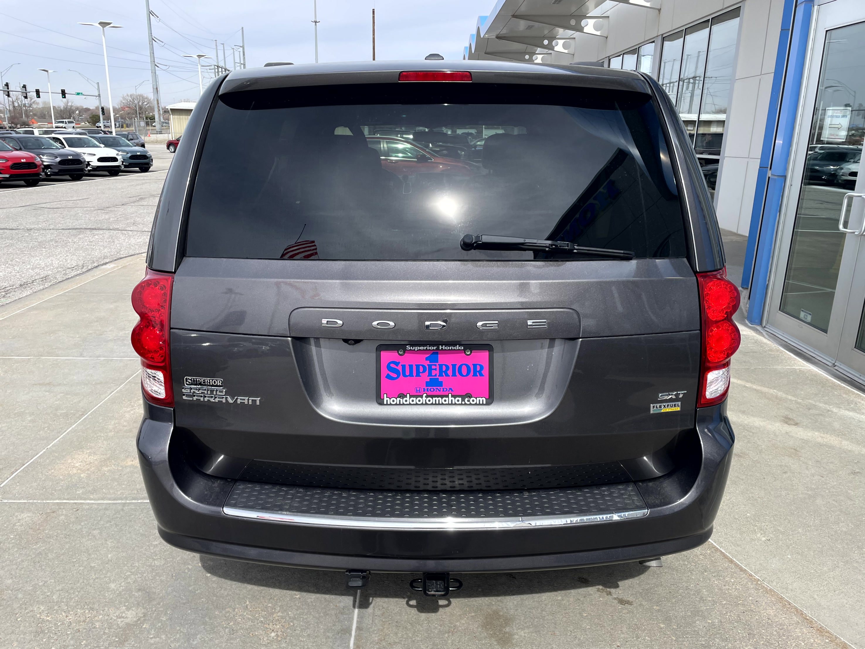 Used 2018 Dodge Grand Caravan SXT image 3